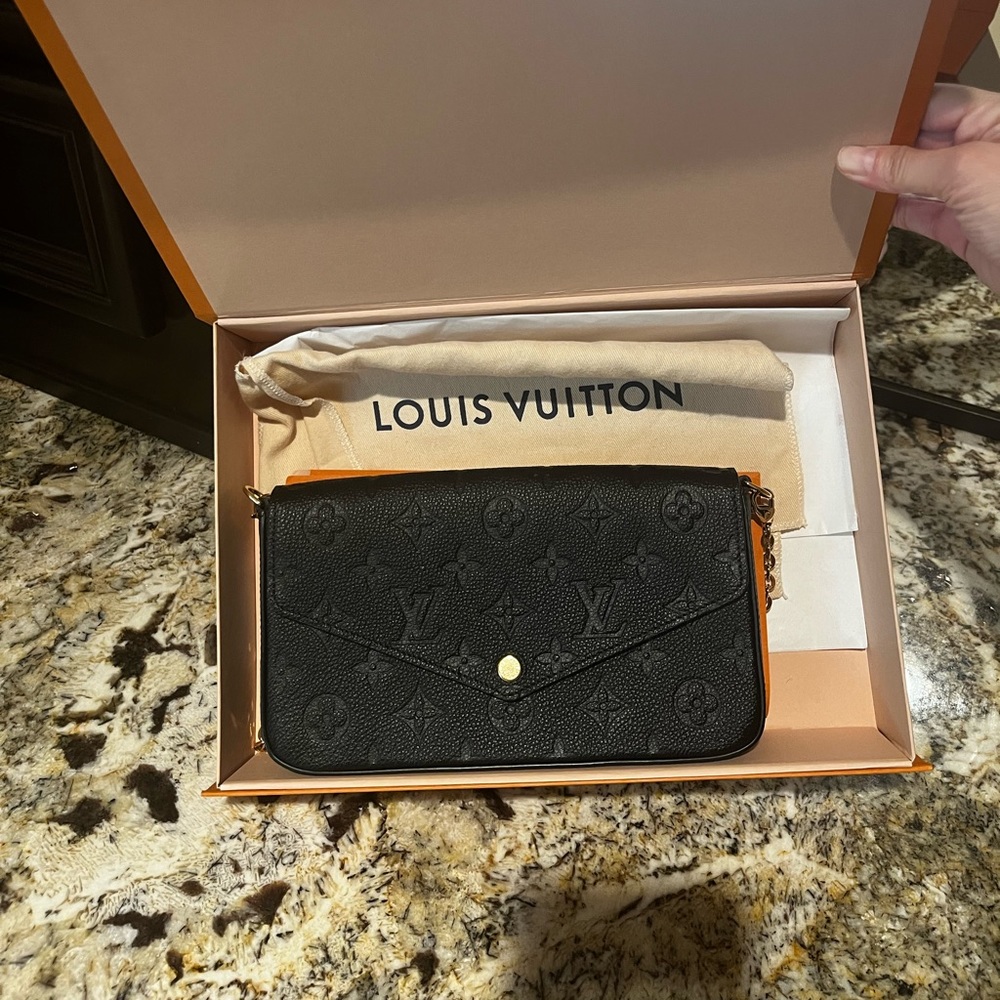 Louis Vuttion pochette